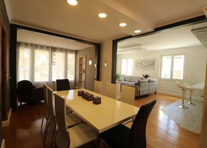 فيلة La Loggia De La Salamandre