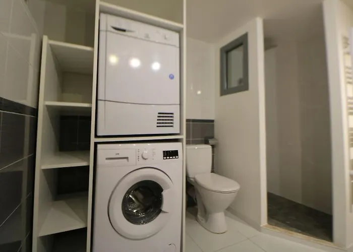 La Loggia De La Salamandre * سارلا لا كانيدا