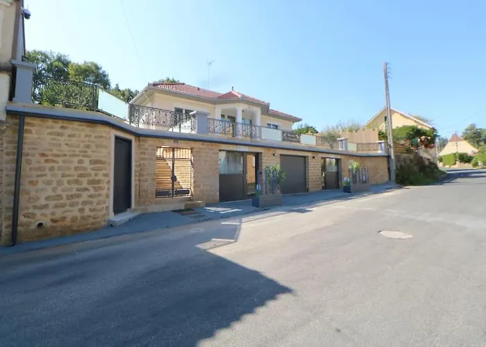 La Loggia De La Salamandre فيلة